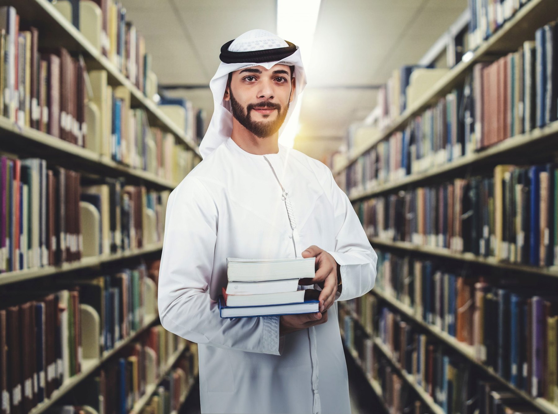 متدرب في مكتبة